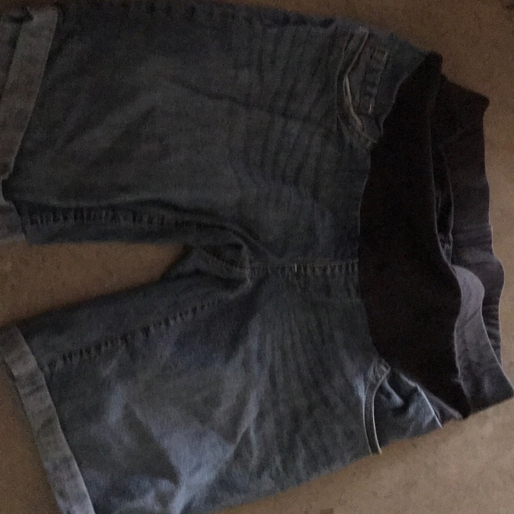 Maternity shorts size small